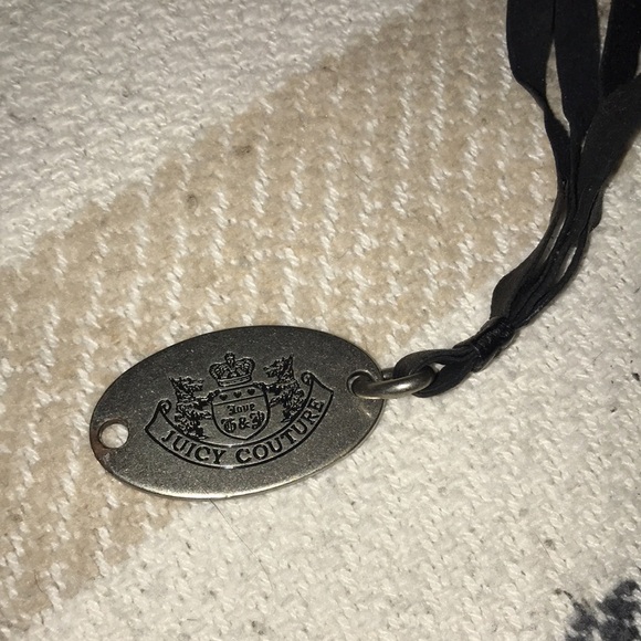 Total of 7 Varieties of Designer Bag Bling.VeraBradley, Dooney&Bourke, MK,juicy… - Picture 6 of 7